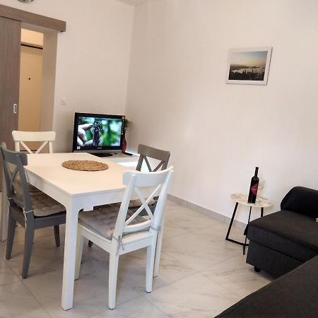 Deluxe Apartment Joia With Balcony On The Beach Bacvice, Free Parking, Old Town, Near Ferry Port Split Exterior foto